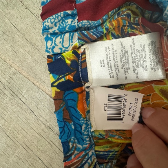 BCBG set - Picture 2 of 6